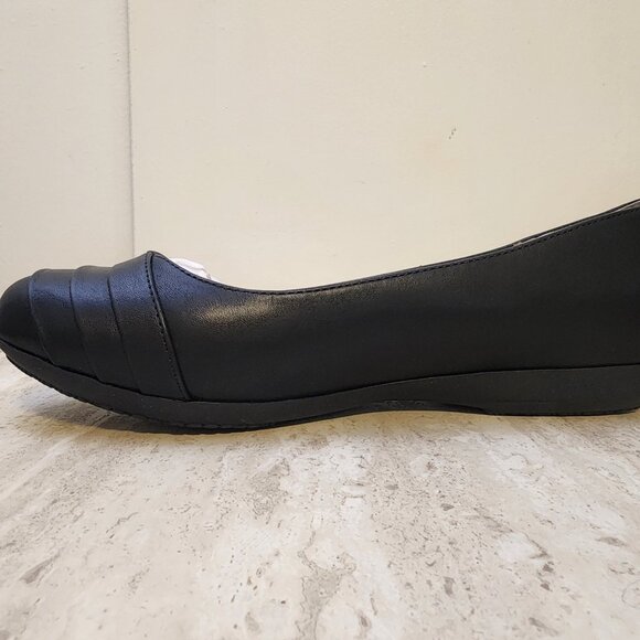 Cliffs by White Mountain Women Black Burnished Smooth 10W - A031 - Picture 7 of 11